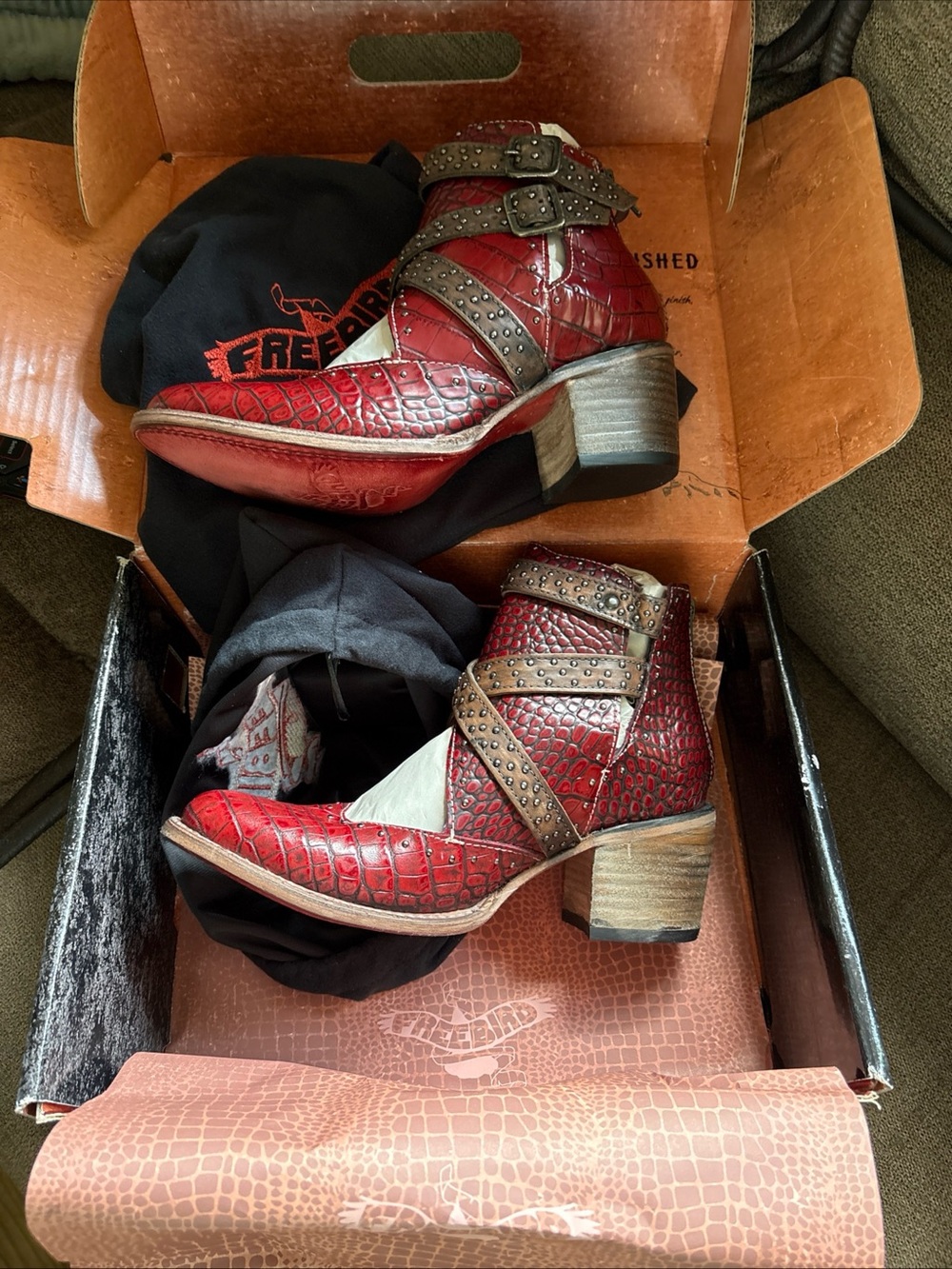 NEW! FREEBIRD Saphire Red  Croc Ankle Bootie SZ 8